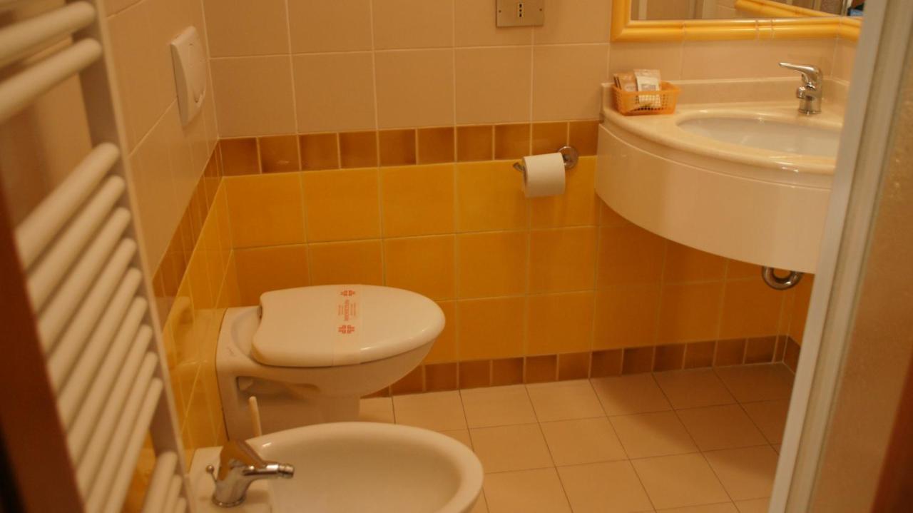 רימיני Hotel Verudella מראה חיצוני תמונה