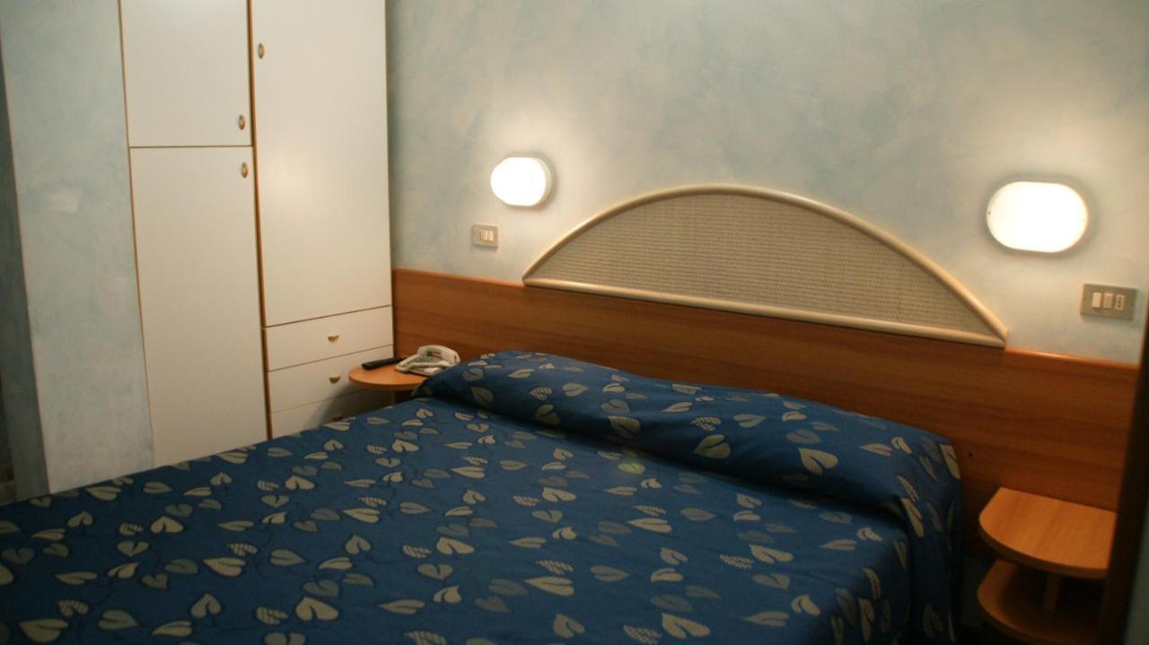 רימיני Hotel Verudella מראה חיצוני תמונה