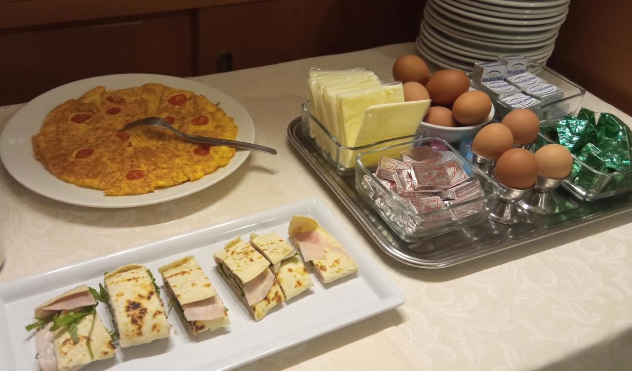 רימיני Hotel Verudella מראה חיצוני תמונה